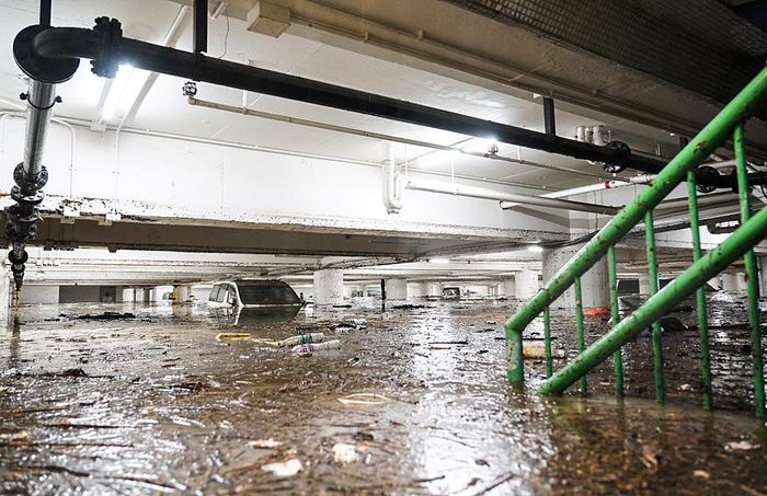 【图集】珠三角突发特大暴雨：多地停课，部分地铁停运