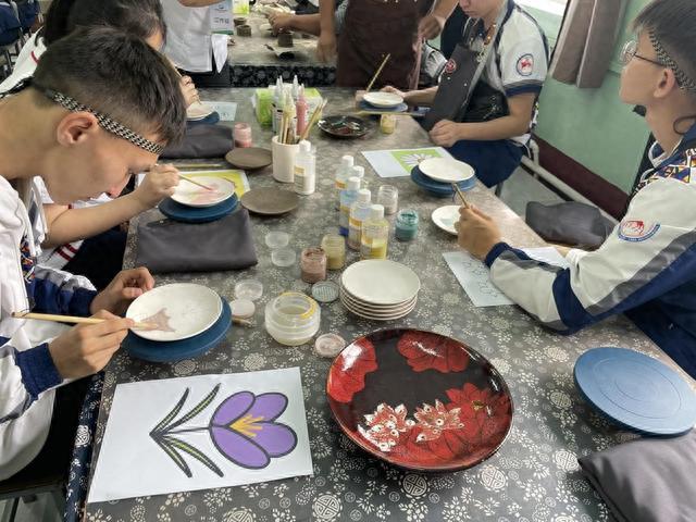 看见不一样的鹤岗：避暑游激活文旅市场，新产业为黑土地装上新引擎