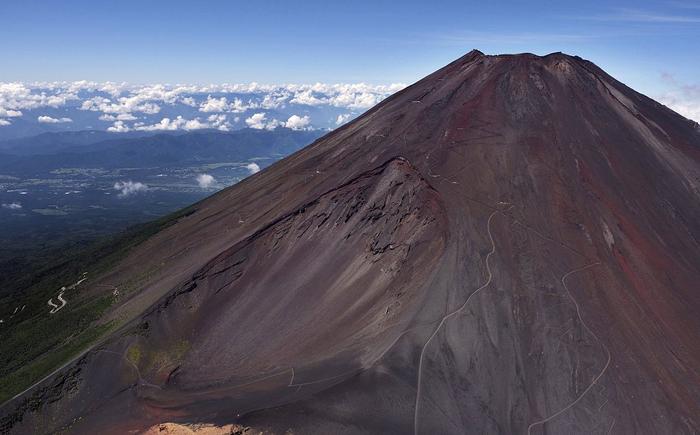 富士山客流量火爆 ，日本或将限制登山人数