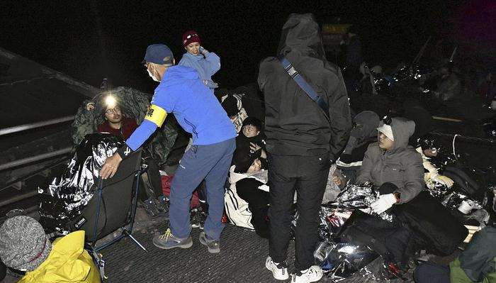 富士山客流量火爆 ，日本或将限制登山人数