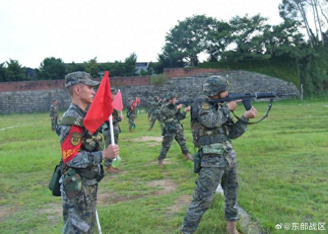 武警漳州支队开展自动步枪对隐显目标射击考核
