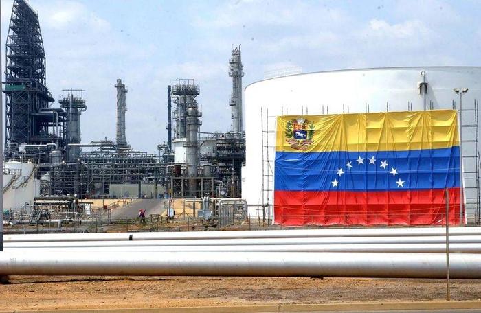 坐拥世界上最多的石油，为什么委内瑞拉却穷得响叮当？