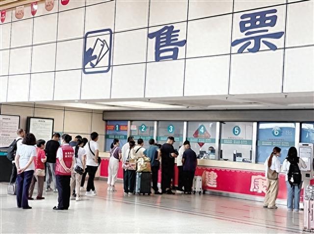 郑州客运站：中秋国庆假期汽车票开售 预计9月28日、29日是客流高峰