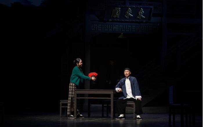 “大戏看北京”2023年展演季首演剧目《西去东来》在京上演