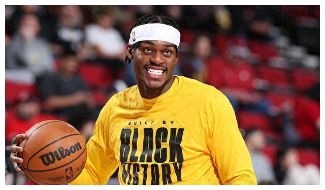 詹姆斯NBA直播全程高能表现引爆全场观众热情欢呼不断