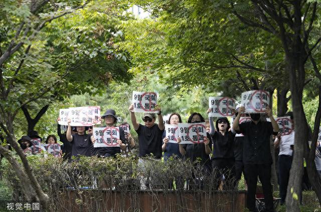 观察｜韩国教师大规模集会，教师为何成为语言暴力的受害者？