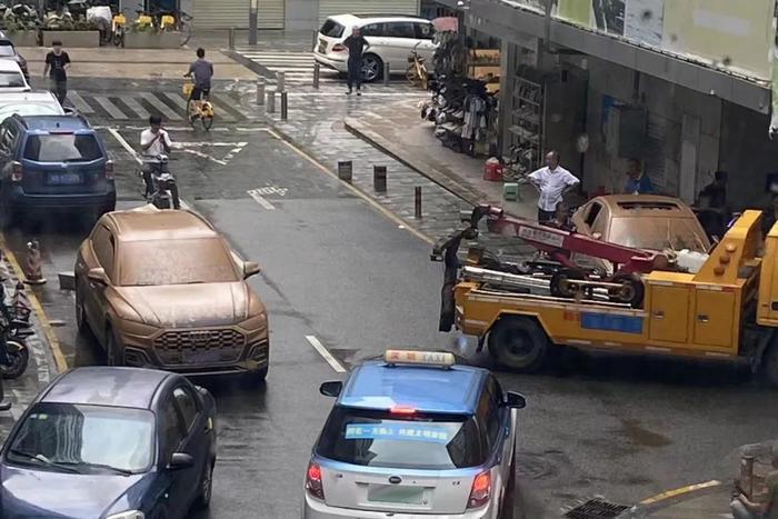 爱车在暴雨中被泡水，保险到底赔多少？