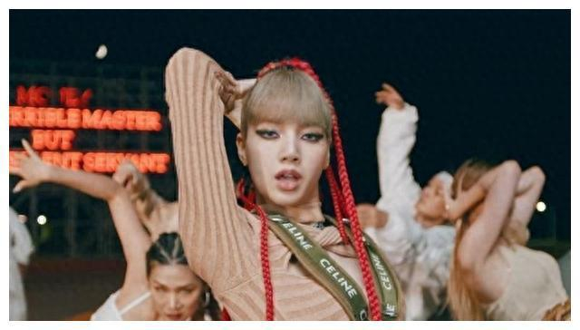 YG长沙的网红Lisa即将签约美国公司，拒绝续约YG？