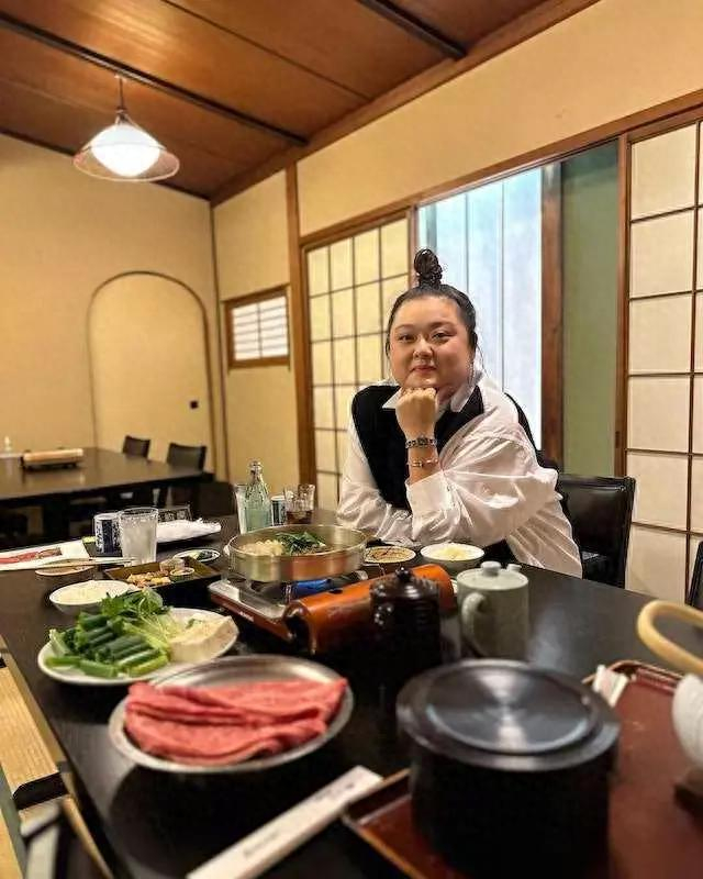 销售额一晚破500万!TVB知名女星成功转行做吃喝直播,今大晒豪宅-tvb女艺人全名单90后