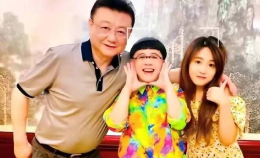 金龟子要当姥姥了,看起来一脸稚气,其实她已经57岁了
