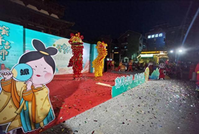 古风铺位国风服饰，柳州打造文化夜间经济新模式