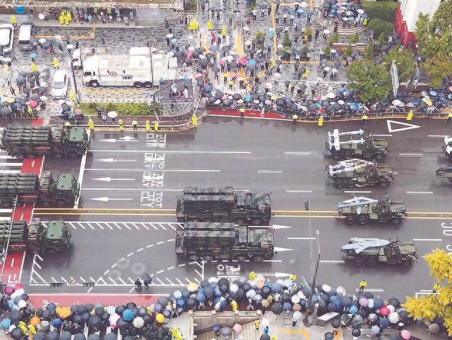 韩国高调阅兵展示“秘密武器”，外媒：为向朝鲜展示“更强硬立场”