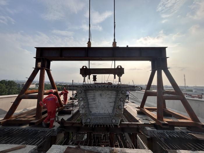 上海沿江通道浦西段G1503高速公路和同济高架路建成通车