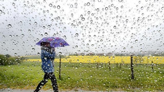 未来三天天气情况：华西地区持续阴雨，黄淮中东部有大雾