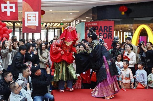 穿越时空，赏历代婚服婚俗 乌鲁木齐文化生活节之婚俗文化演艺秀今日举办