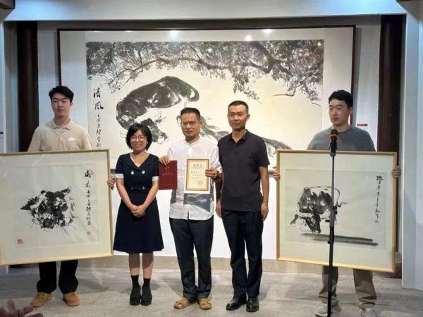 金华永康籍画家陈李新“群牛万里行”走进绍兴画展开幕