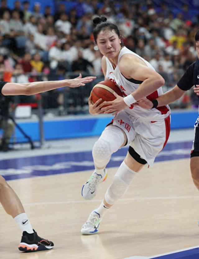 中国女篮大胜中国台北女篮 晋级杭州亚运会四强
