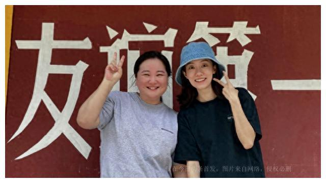 36岁赵丽颖VS41岁贾玲:震撼娱乐圈,谁才是真正的红人?