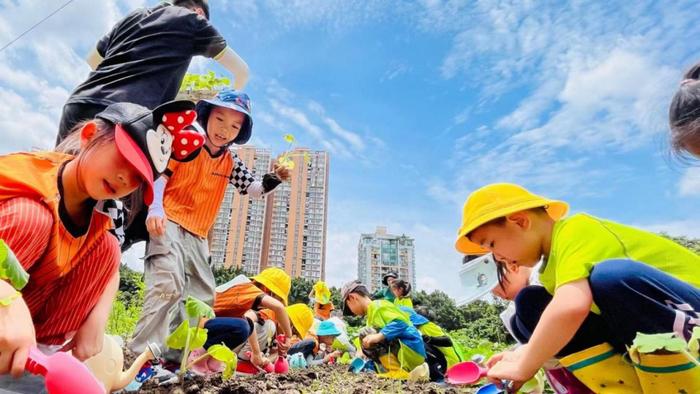 娃的作文素材有了→“99广州趣实践”周末团给娃来一个