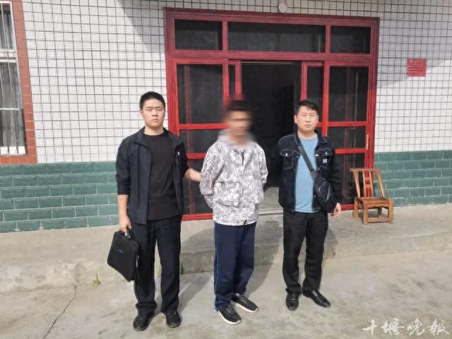 男子偷走现金和大量彩票，兑奖时被十堰警方抓了