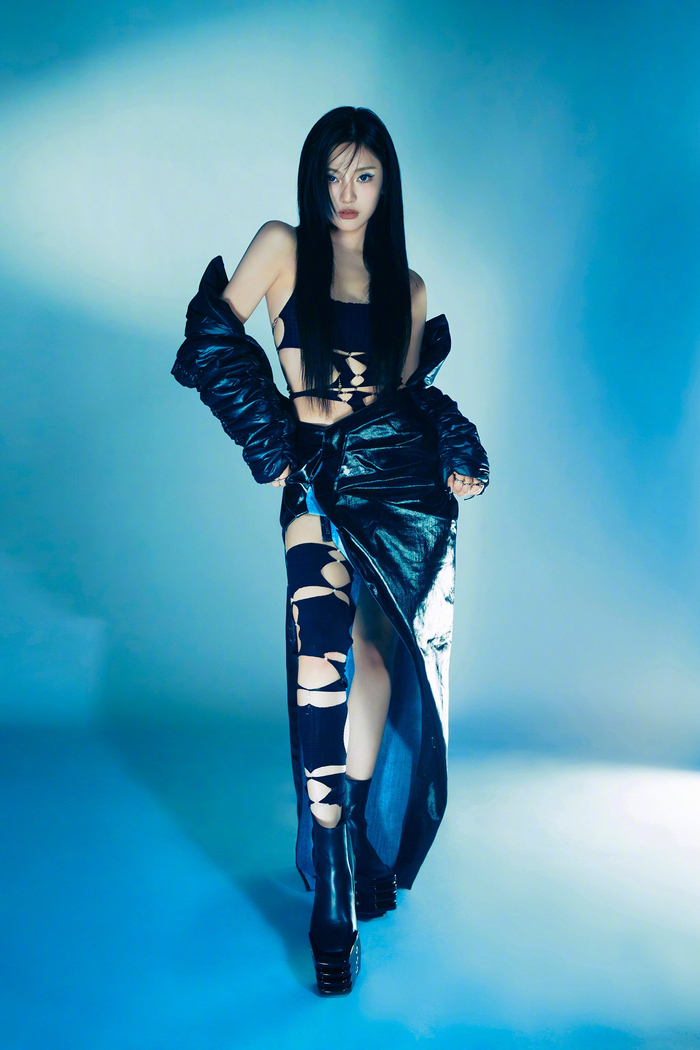 aespa迷你4辑《Drama》宁艺卓角色写真释出