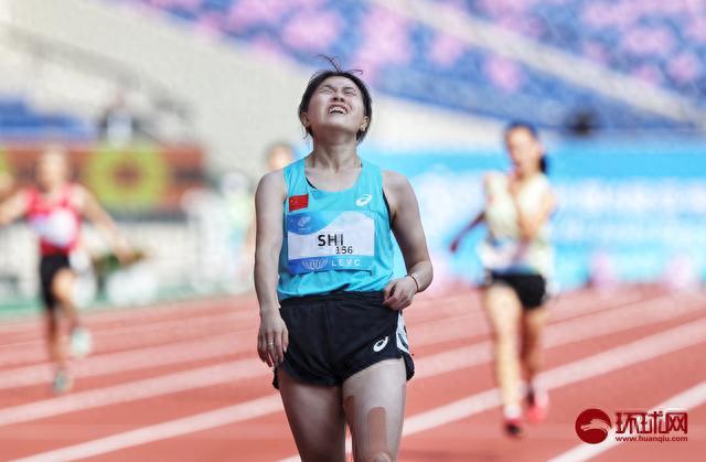 杭州第4届亚残运会：史逸婷打破田径女子200米T36级世界纪录夺冠