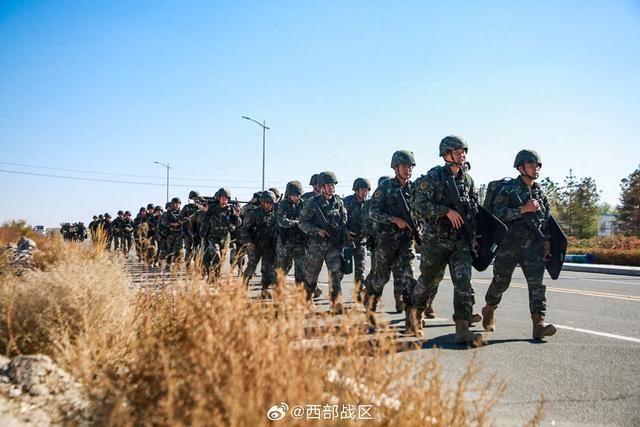 武警甘肃总队酒泉支队组织任务部队进行全要素战备拉动演练