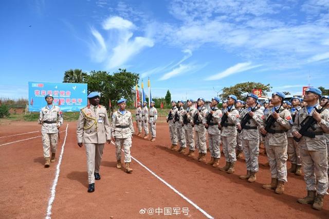 最耀眼的“中国名片”！中国赴南苏丹维和官兵被授予和平荣誉勋章