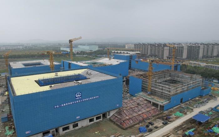 华东师大附属无锡滨湖学校主体结构封顶