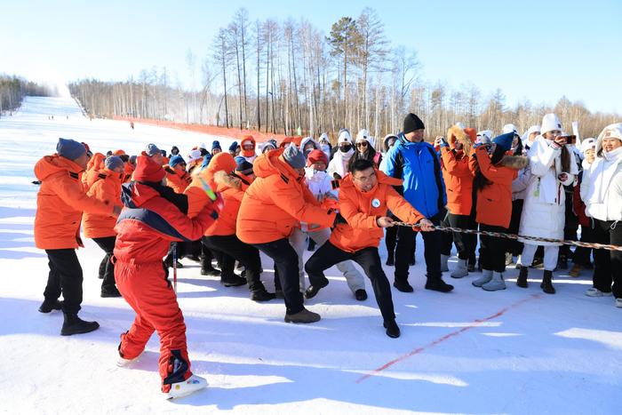 最北滑雪场首滑 拉开黑龙江冰雪旅游大幕