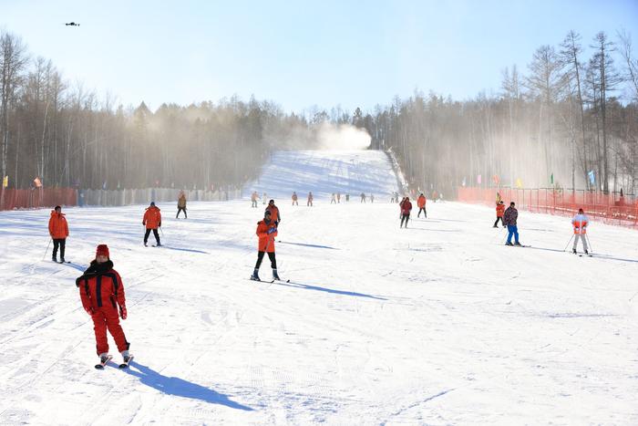 最北滑雪场首滑 拉开黑龙江冰雪旅游大幕