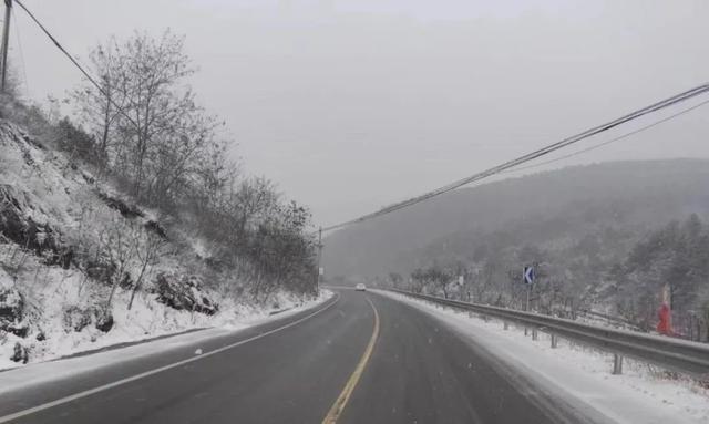 下半年首场寒潮来袭：内蒙古、黑龙江多地发布暴雪红色预警