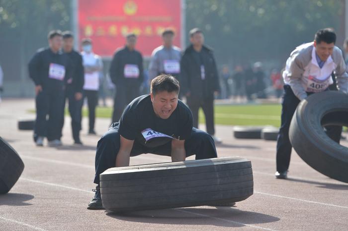 北京监狱戒毒系统警体运动会开幕，1500余名民警参赛