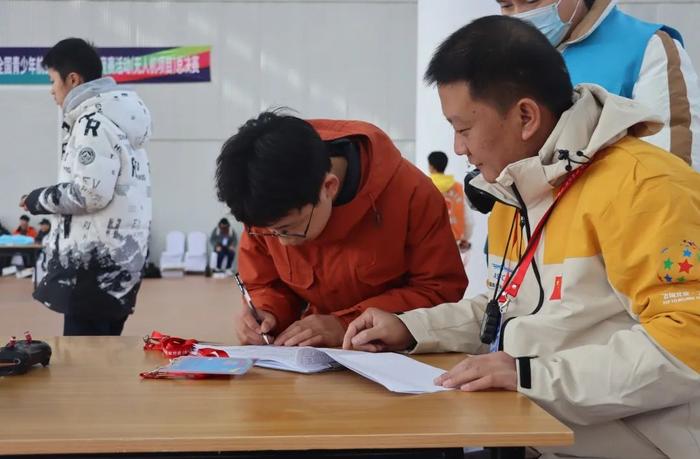 “飞向北京•飞向太空”！全国青少年航模运动员齐聚延庆，竞技无人机