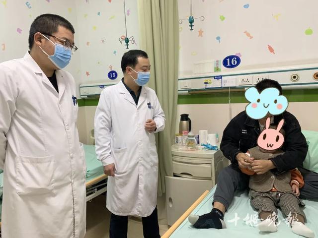 1岁幼儿大肠钻进胸腔，一查竟是这里破了洞！医生提醒