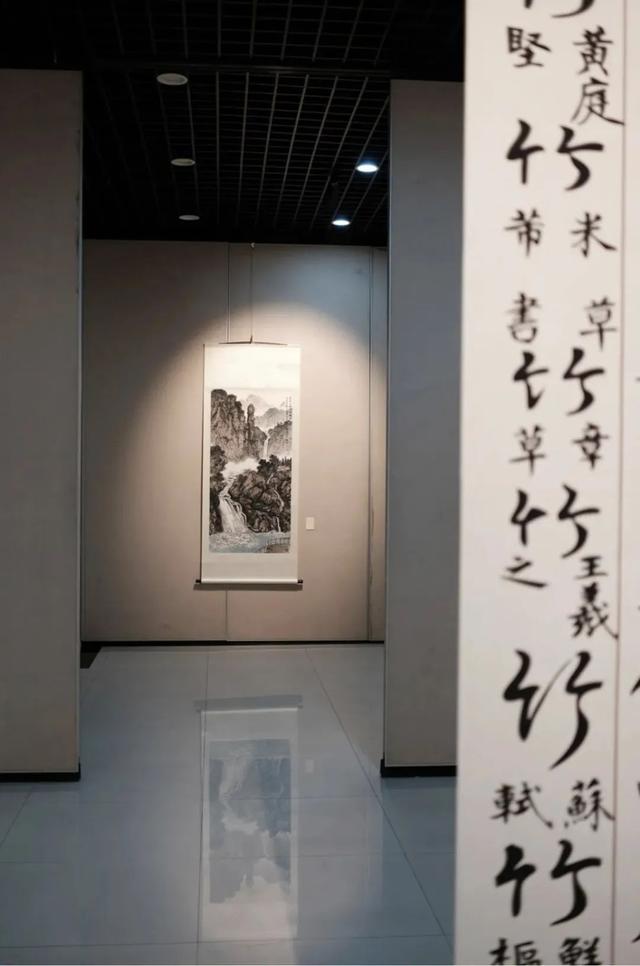 书法作品变为水墨画？第五届长三角当代水墨展在上海长宁开幕