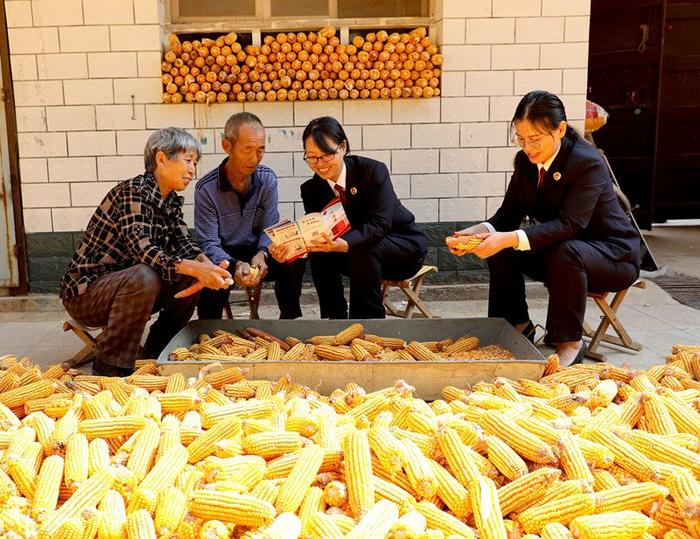 图片新闻：河北省魏县检察院检察干警走进辖区村镇开展宣讲