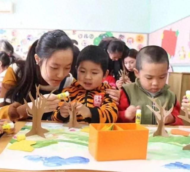 以“灵动撕纸”为特色项目，上海长宁这所幼儿园获评“一级园”