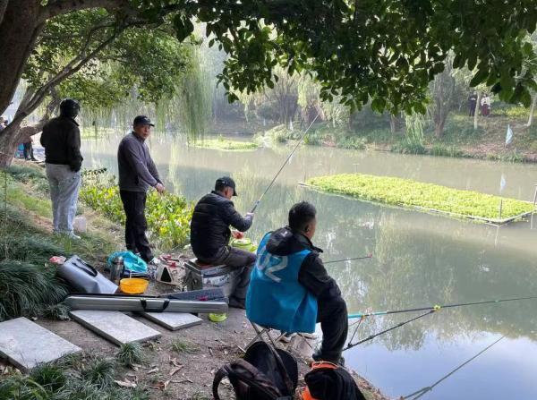 杭州设置222处城市河道垂钓区，满足市民亲水休闲需求