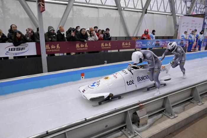 再~看~亿~遍~雪车和钢架雪车世界杯延庆站比赛高清图集来袭！