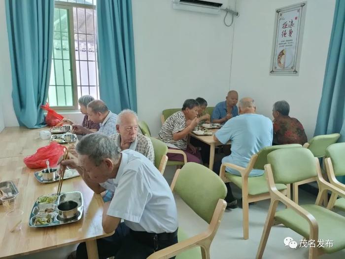 改造老旧小区、建设长者饭堂…茂南区这个街道这样办实事解民忧 →