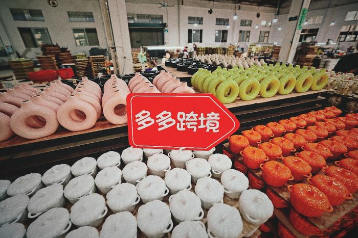 何佳阳家工厂生产的陶瓷制品