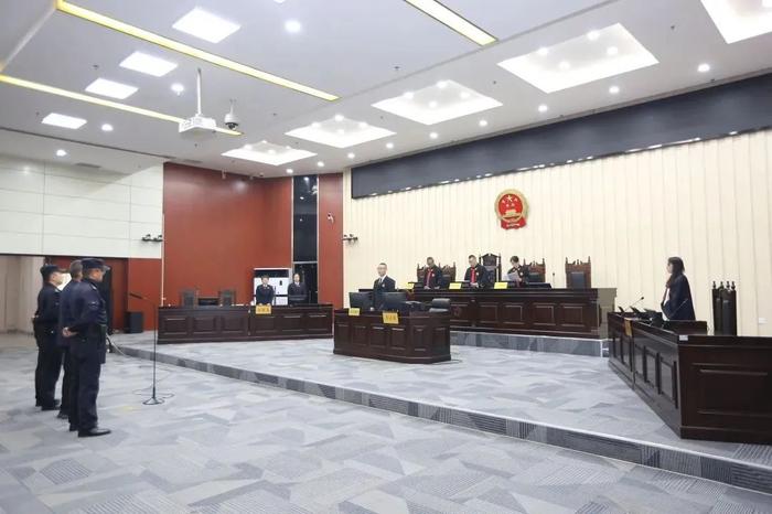 程利云案宣判现场。图源:西宁中院