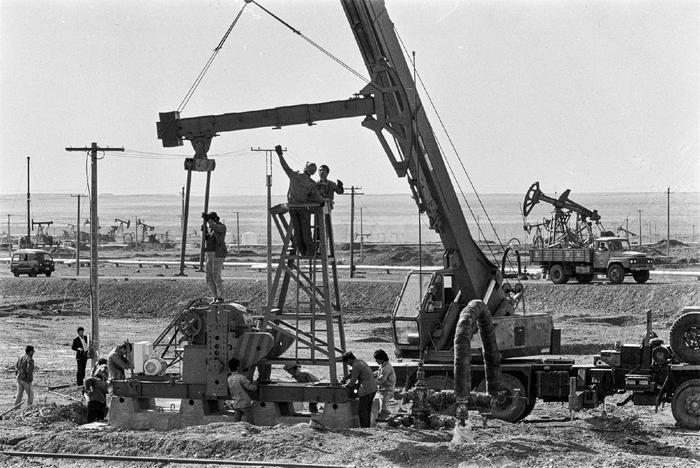 摄影师｜丁伟：见证石油勘探现场，记录工人的坚守与奉献
