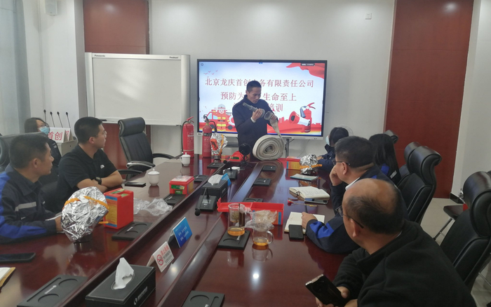 北京延庆消防深入辖区企业，现场教学如何辨别假冒伪劣消防产品