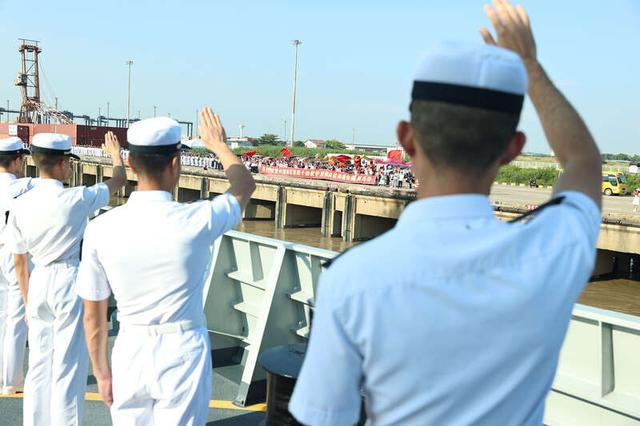 中国海军第44批护航编队圆满完成对缅甸友好访问