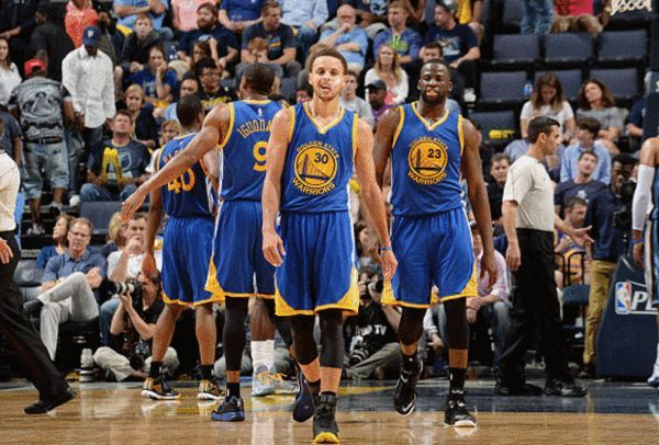 汤普森复出表现亮眼引关注