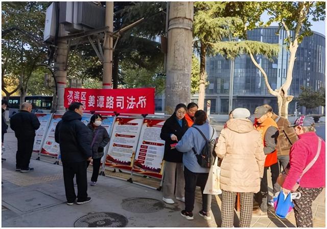 宝鸡市渭滨区姜谭路司法所开展形式多样、内容丰富的宪法宣传周活动