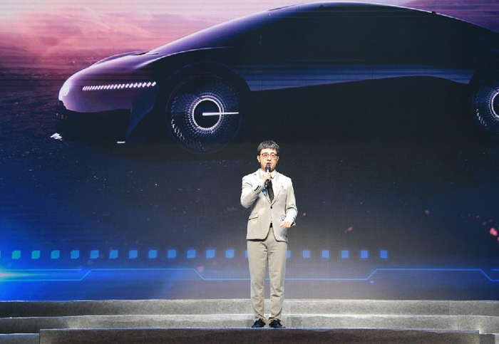 来自广汽研究院的宣讲员范禹作主题宣讲。“昊铂hyper ssr超跑，从静止到100