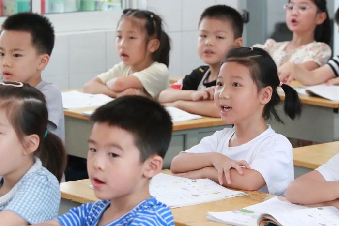 从幼儿园到小学，如何帮助孩子度过一年级入学适应期？